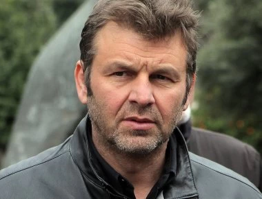 Γνωστός Έλληνας πολιτικός απαντά για το αν είχε ερωτική σχέση με τον Απ. Γκλέτσο!- Δείτε τι αποκάλυψε (βίντεο)